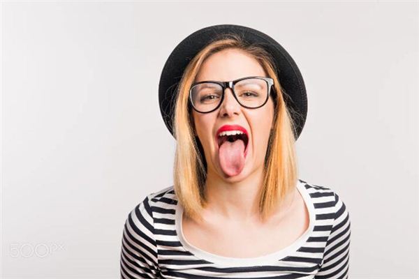 Was bedeutet es, im Traum eine Zunge heraus zu haben? Traum Weissagung