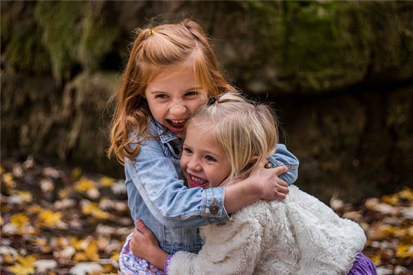 Was bedeuten zwei kleine Mädchen in ihren Träumen? Traum Weissagung