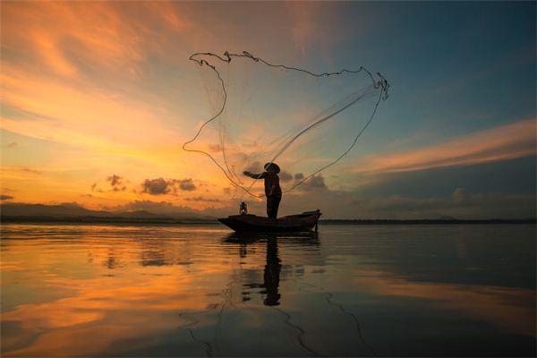 Traumdeutung und Wahrsagerei des Fischens mit Fischernetzen