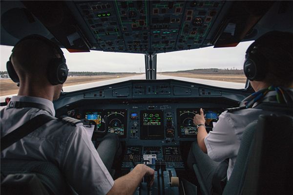 Traumdeutung des Fliegens eines Flugzeugs