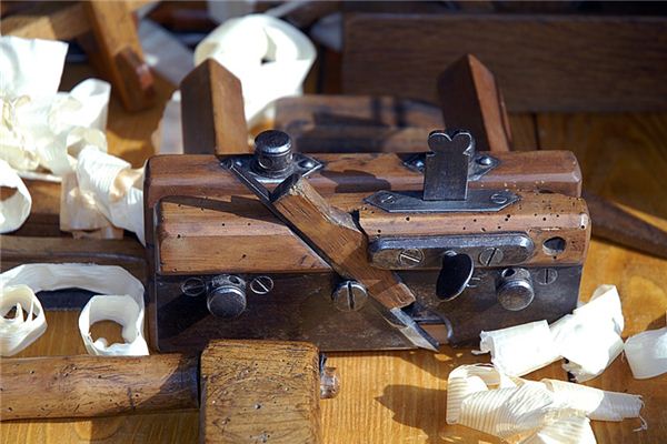 Die Bedeutung der Traumdeutung von Holzbearbeitungsflugzeug