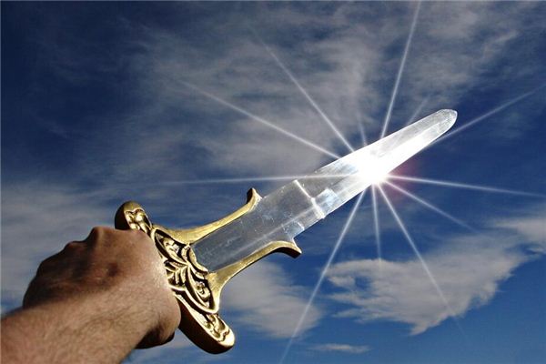 Die Bedeutung der Traumdeutung von Schwert und Speer