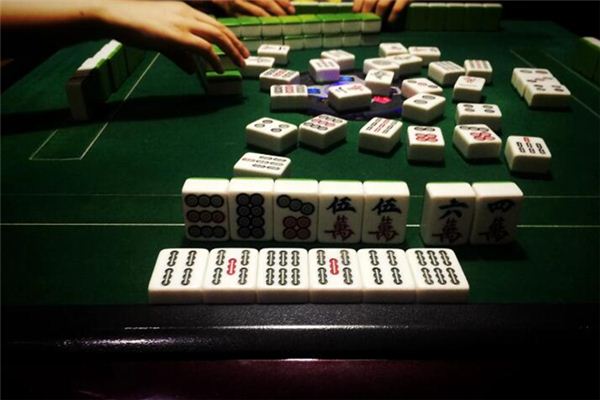 Traumdeutung von Mahjong-Maschine