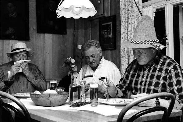 Traumdeutung vom Essen mit den Toten