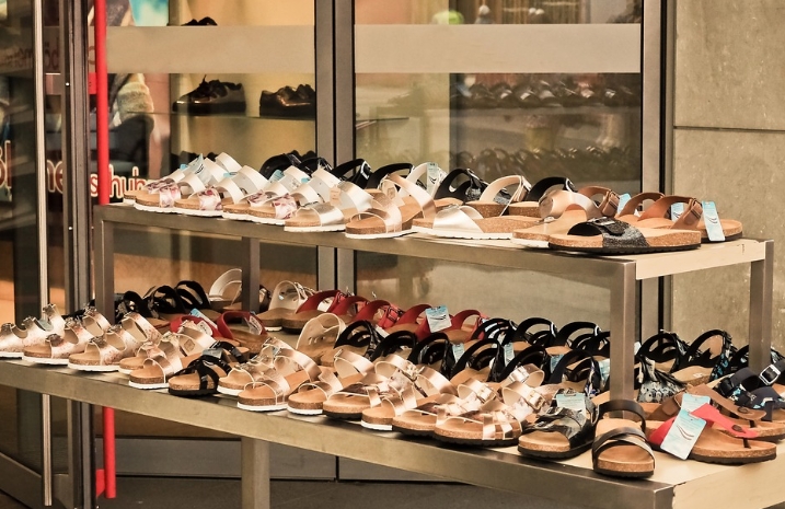 38 Träume vom Träumen von Schuhen: Bedeutung und Erklärung