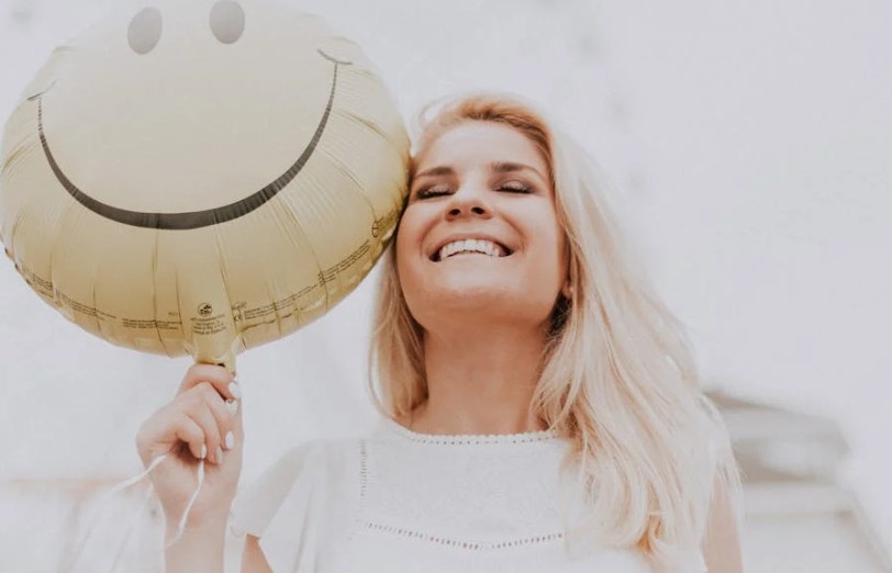 Traumdeutung eines Lächelns – 18 Bedeutungen und Interpretationen