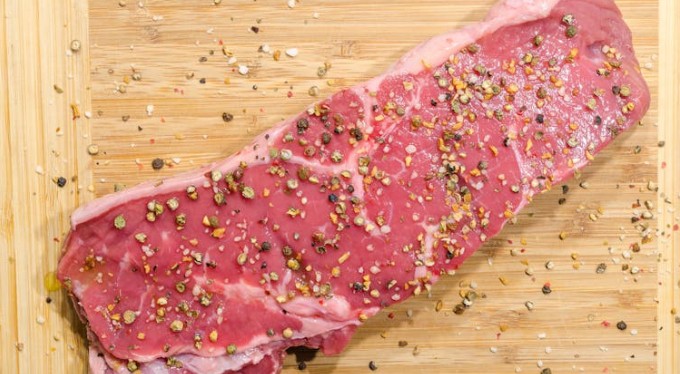 Traumdeutung von Fleisch - 42 Bedeutungen und Interpretationen