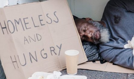 Traumdeutung der Obdachlosigkeit – 26 Bedeutungen und Interpretationen