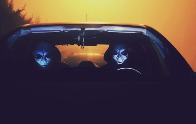 Traumdeutung Außerirdische – 22 Bedeutungen und Interpretationen