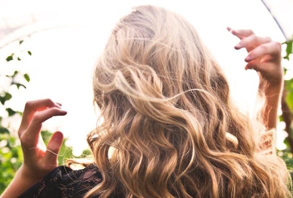 Traumdeutung von Haaren – 40 Bedeutungen und Interpretationen