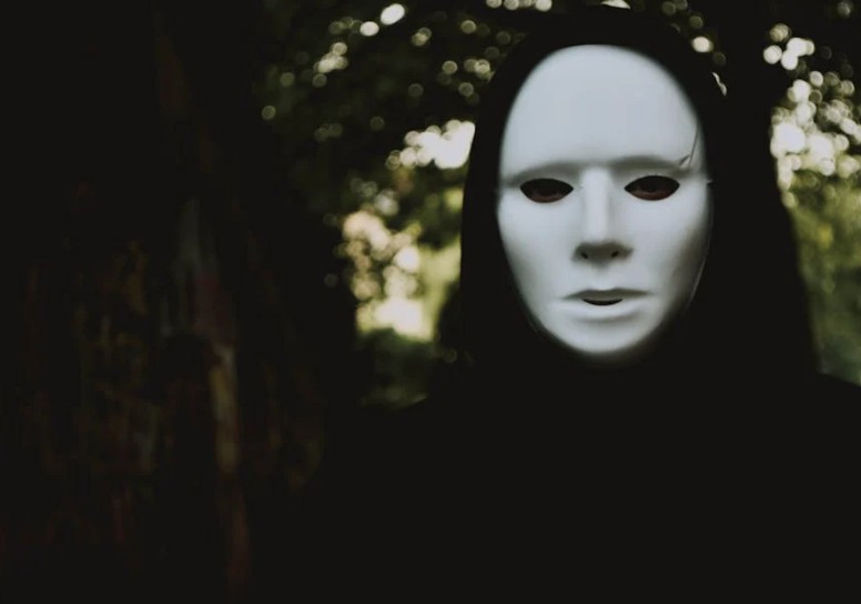 Traumdeutung von Masken – 30 Bedeutungen und Interpretationen