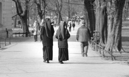 Traumdeutung: Eine Nonne